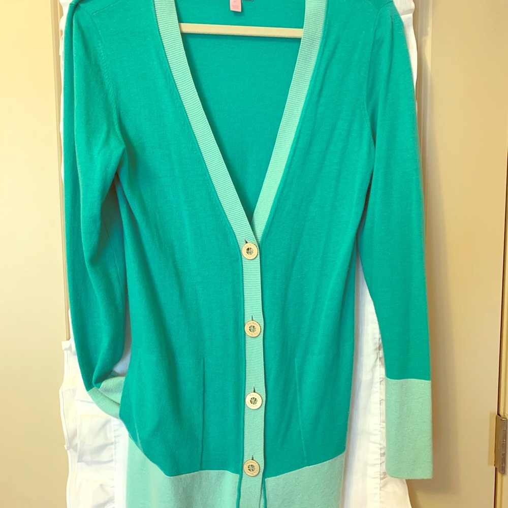 Lilly Pulitzer cardigan sweater L🌴💕🦋💚